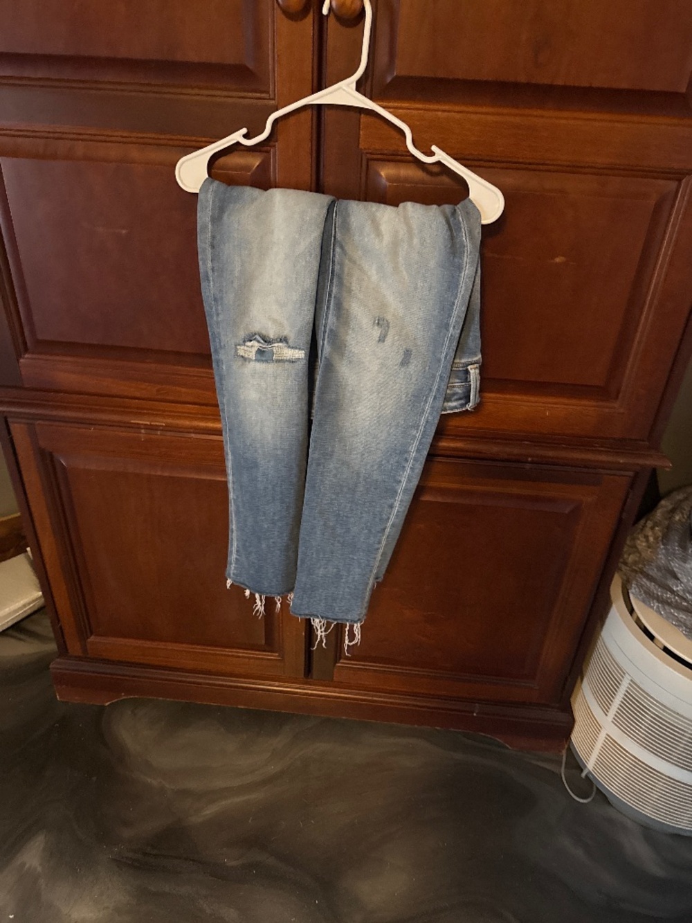 Jeans - Picture 1 of 2